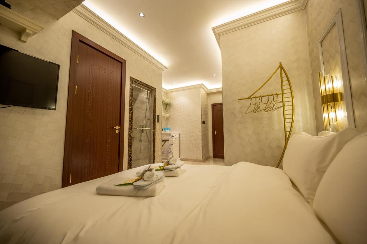 A Residence @ Between Hilton & Cititel Hotel Kota Kinabalu Exterior photo