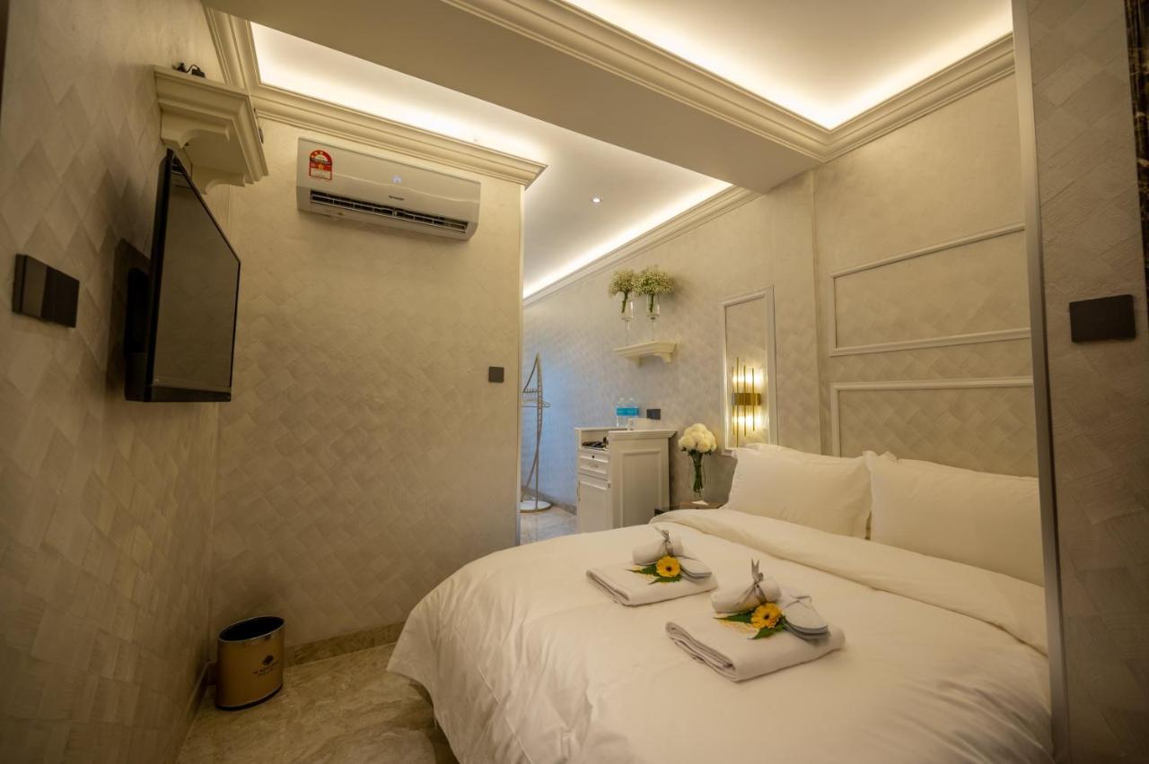 A Residence @ Between Hilton & Cititel Hotel Kota Kinabalu Exterior photo